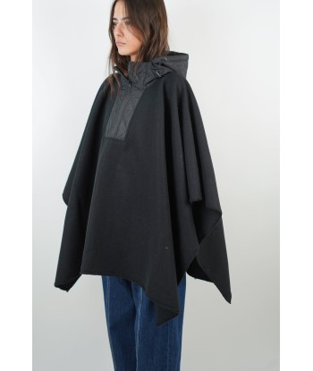 Nyli Poncho Pour