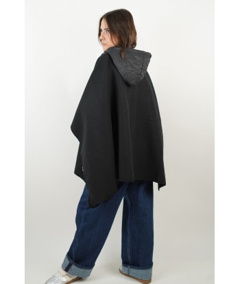 Nyli Poncho Pour