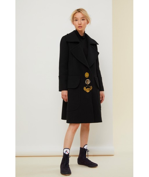 Brooch-embellished longline virgin wool coat livraison gratuite