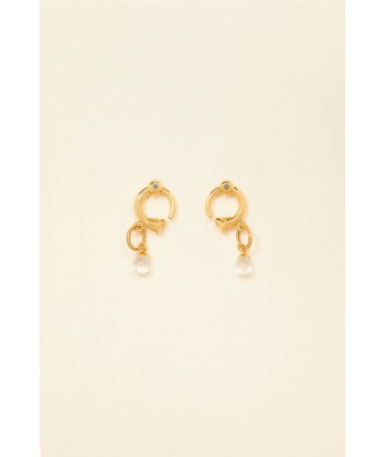 Small brass and pearl hoop earrings rembourrage situé sous