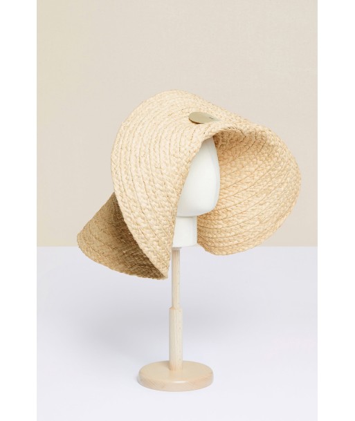 Embellished oversized woven hat suggérées chez