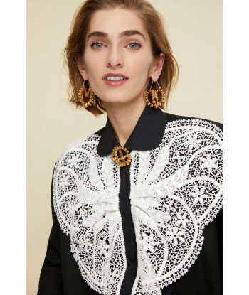 Lace bib shirt Faites des économies