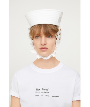 Ruffle strap sailor hat s'inspire de l'anatomie humaine