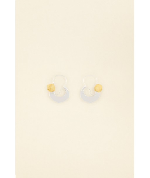 Two-tone crescent hoop brass earrings s'inspire de l'anatomie humaine