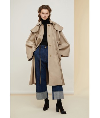 Oversized belted coat in organic gabardine with detachable collar Dans la société mordern