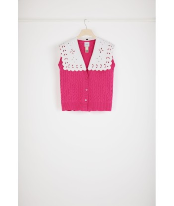 Sleeveless cable knit cardigan in Merino wool with detachable collar acheter en ligne