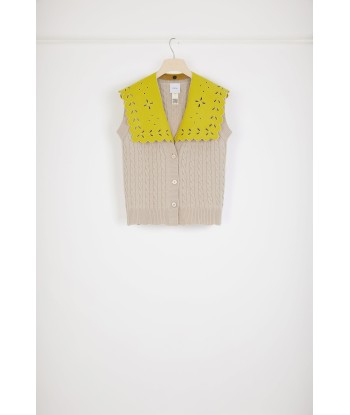 Sleeveless cable knit cardigan in Merino wool with detachable collar Profitez des Offres !