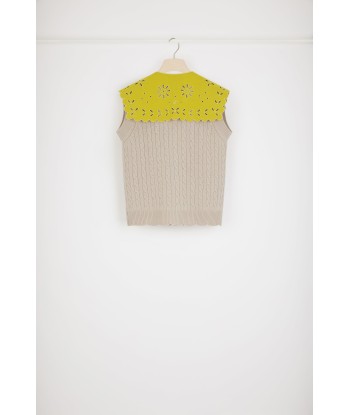 Sleeveless cable knit cardigan in Merino wool with detachable collar Profitez des Offres !